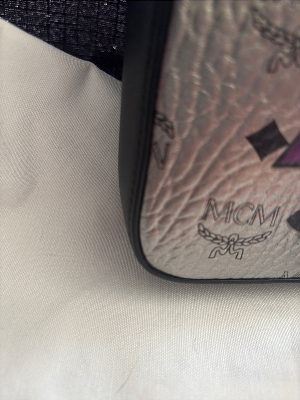 Mcm limited year of the bunny crossbody - Picture 6 of 17